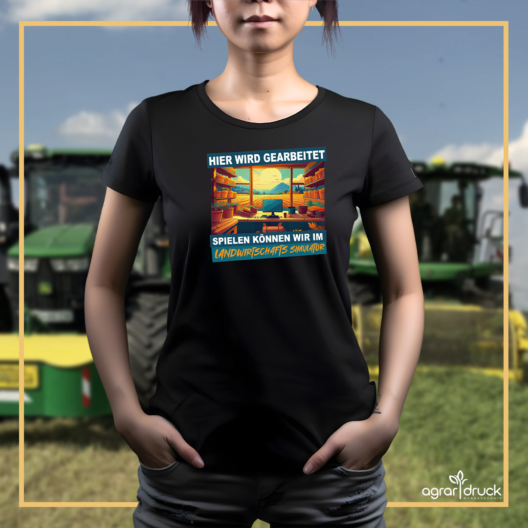 Hier wird gearbeitet Damen T-Shirt